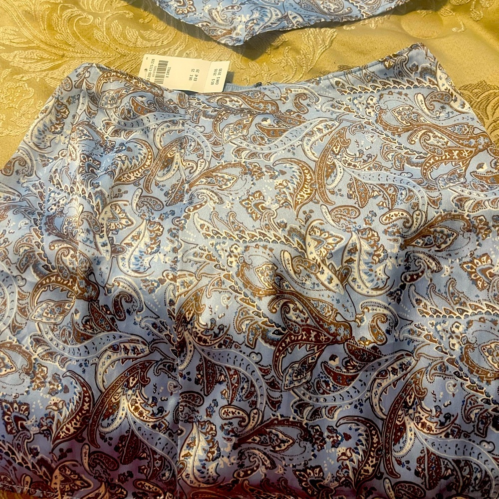 New with tags Hollister 2 piece XS girls mini tube top and mini skirt